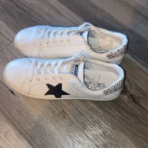 Vintage Havana tennis shoes - cute - ⭐️ ⭐️